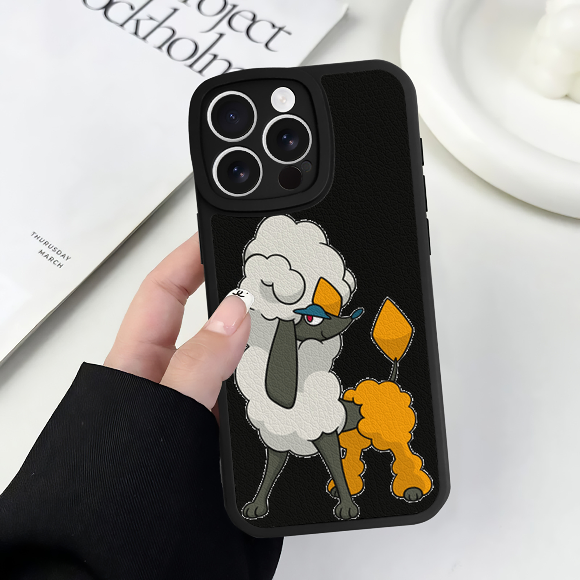 （画像用） ポケットモンスター Pokémon 【iPhone 16シリーズ対応】シリコンスマホケース（レザー調） 材質：シリコン